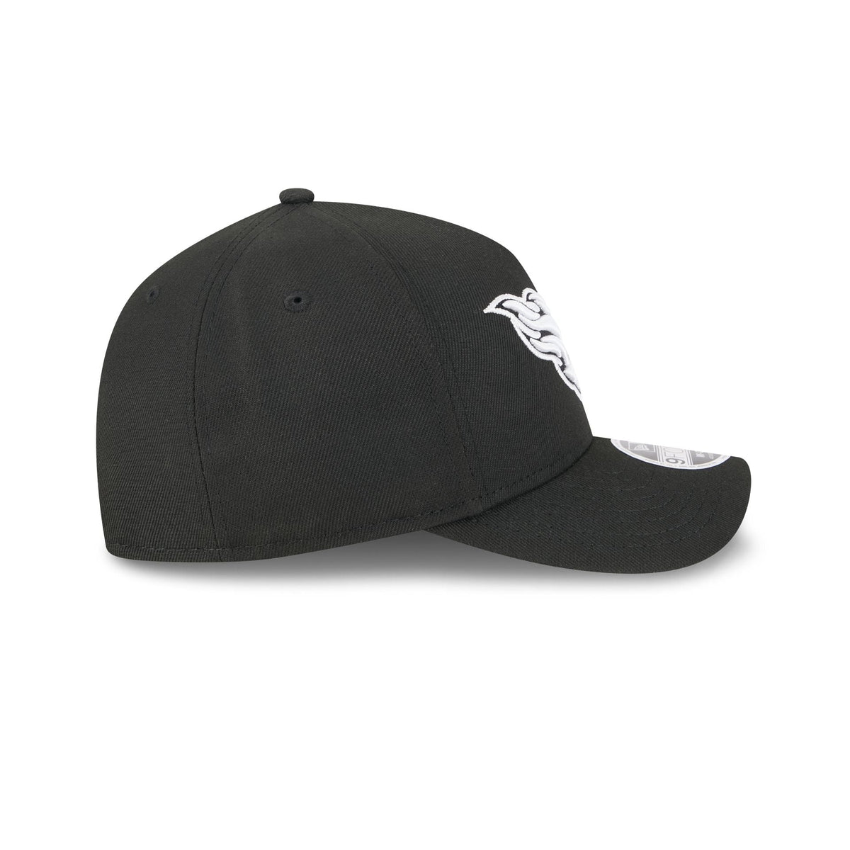 Tennessee Titans Black & White 9FORTY M-Crown A-Frame Snapback Hat