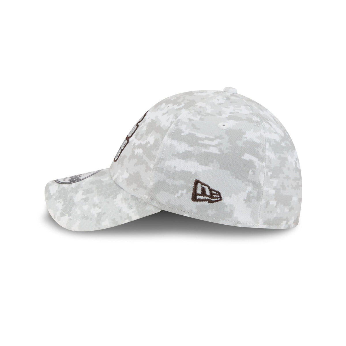 Cleveland Browns 2025 Salute to Service Fan Gear 39THIRTY Stretch Fit Hat