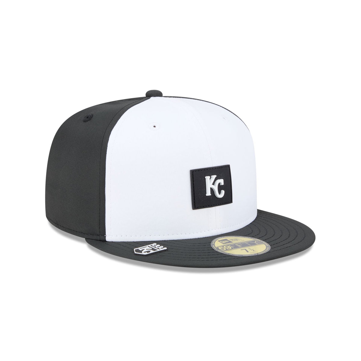 Kansas City Royals 2026 Clubhouse Black & White 59FIFTY Fitted Hat
