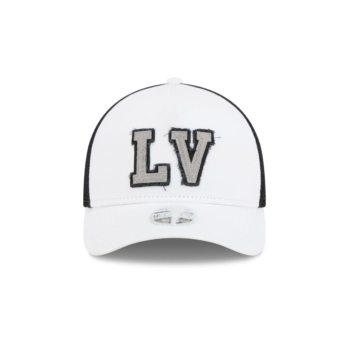 Las Vegas Raiders Optic White Felt Logo Women's 9FORTY M-Crown A-Frame Trucker Hat
