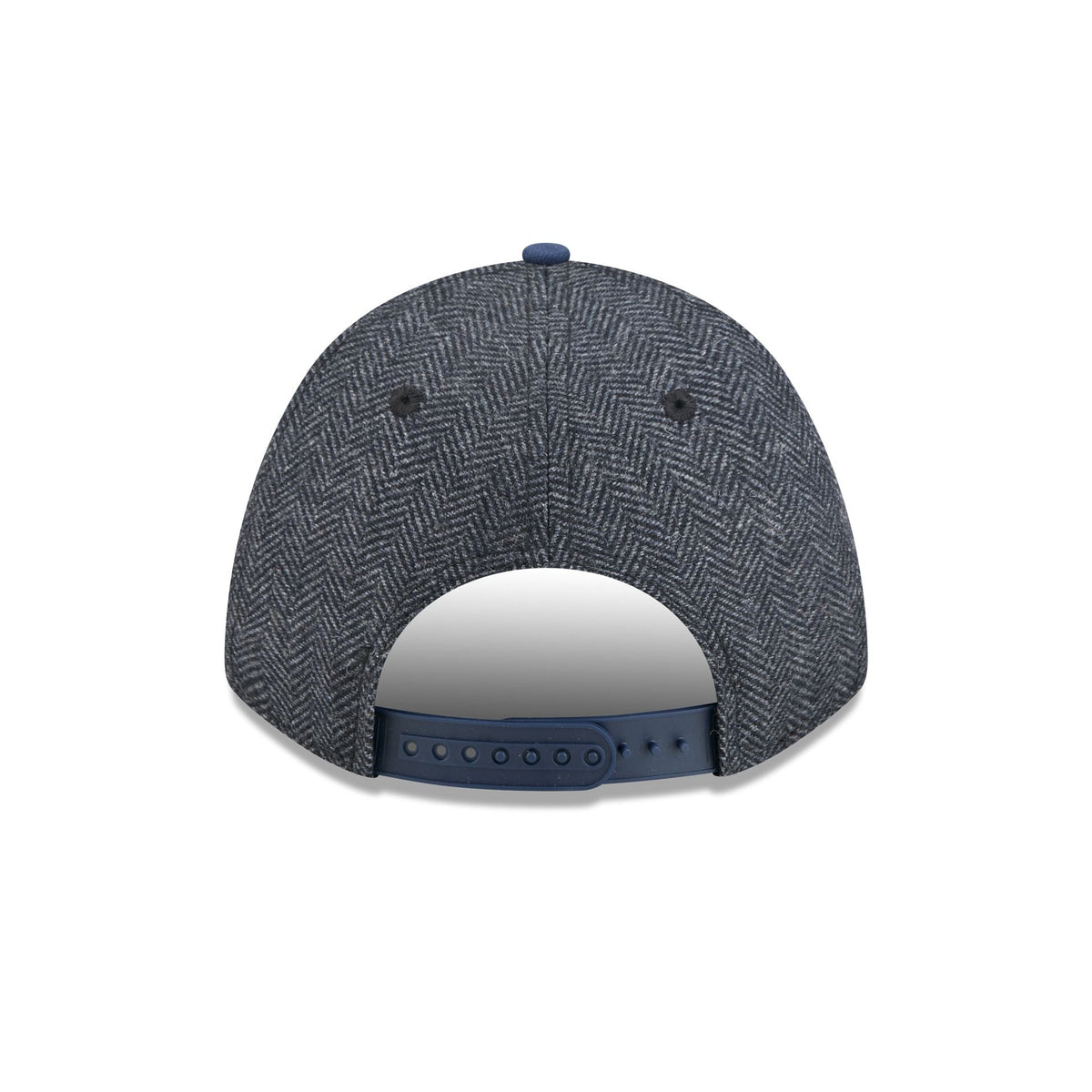 Dallas Cowboys Faux Wool 9FORTY M-Crown Snapback Hat